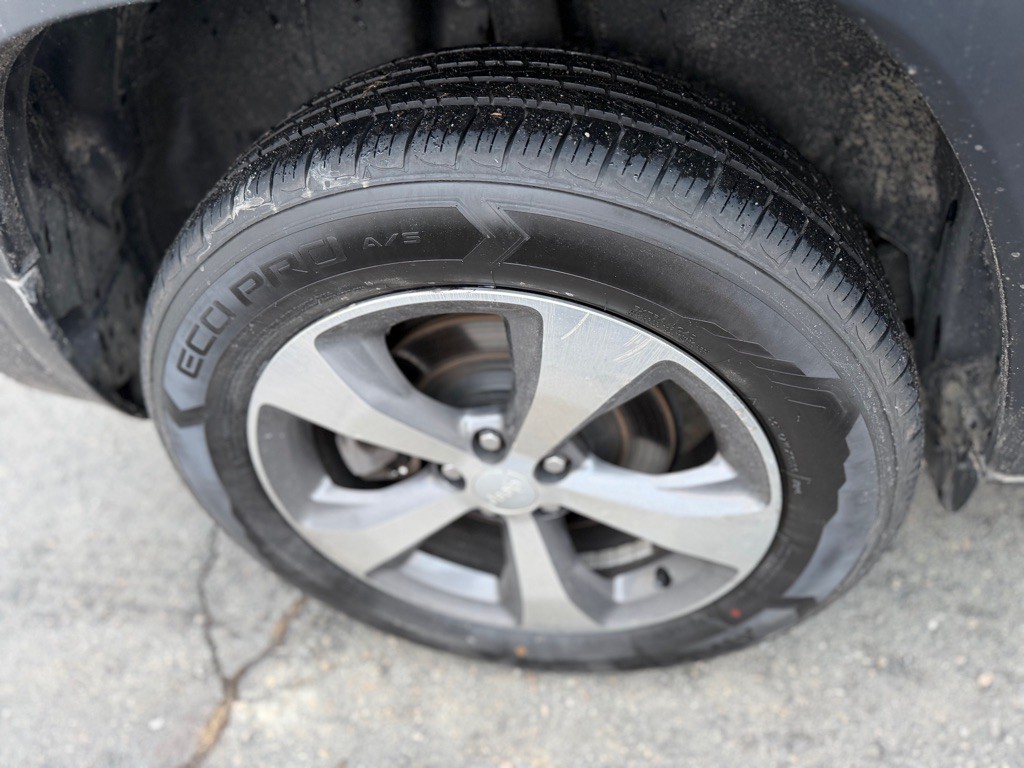 2019 Jeep Cherokee Image 17