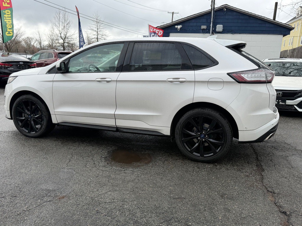 2017 Ford Edge Image 4
