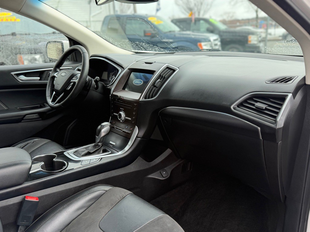 2017 Ford Edge Image 6