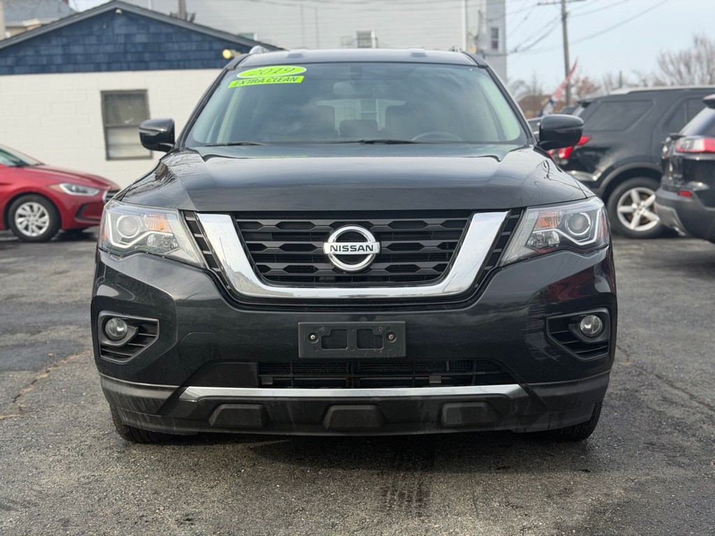 2019 Nissan Pathfinder Image 2