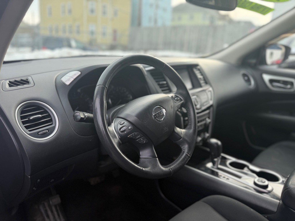 2019 Nissan Pathfinder Image 8