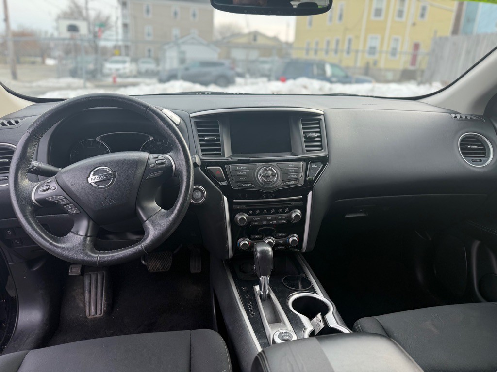 2019 Nissan Pathfinder Image 11