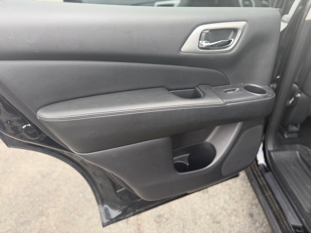 2019 Nissan Pathfinder Image 13