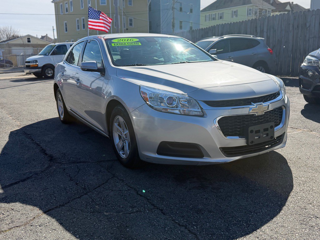 2016 Chevrolet Malibu Image 3