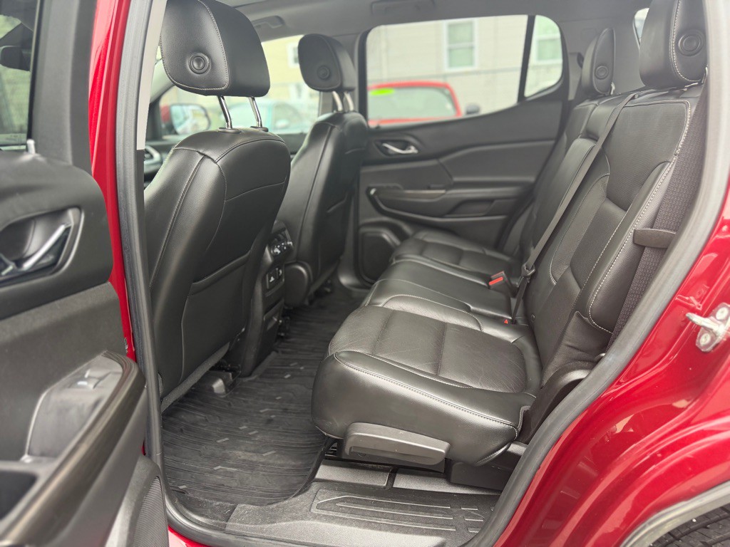 2018 GMC Acadia Image 13