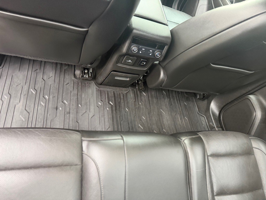 2018 GMC Acadia Image 16
