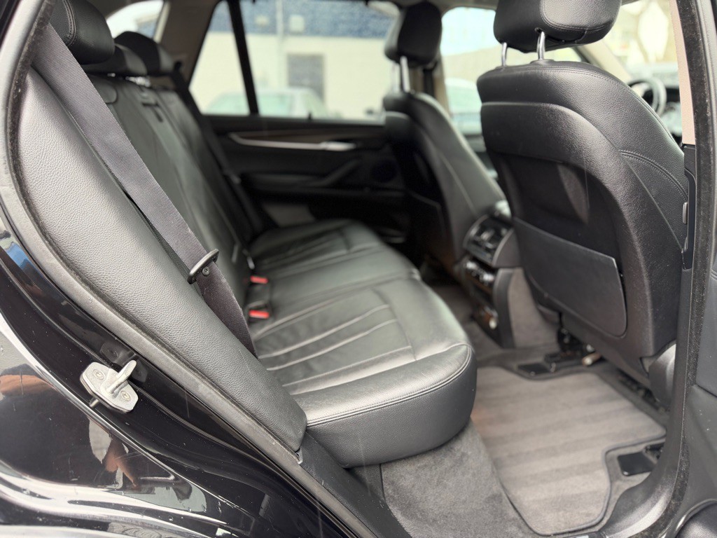 2015 BMW X5 Image 16