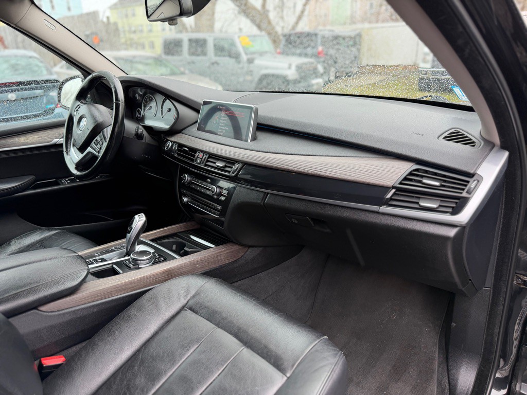 2015 BMW X5 Image 19
