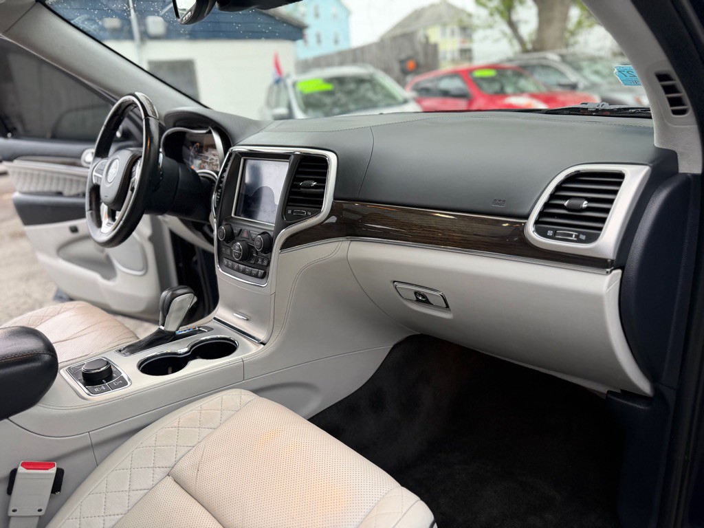 2018 Jeep Grand Cherokee Image 34
