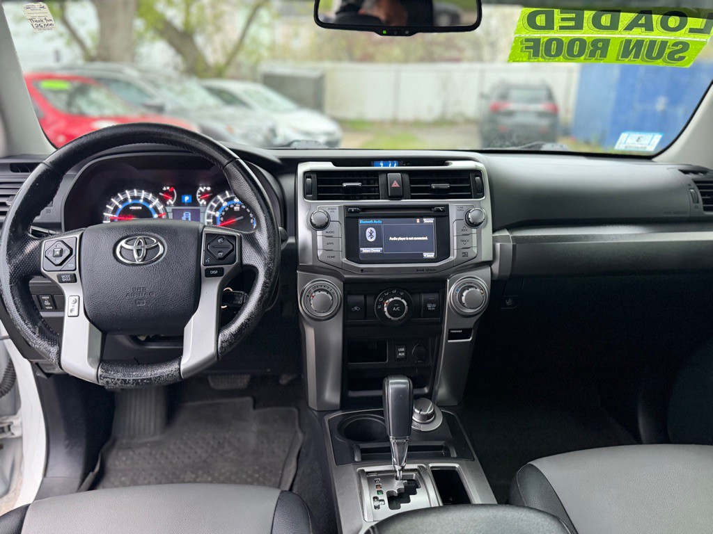 2016 Toyota 4Runner Image 12