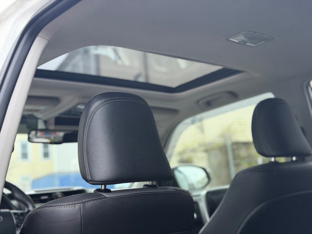 2016 Toyota 4Runner Image 13