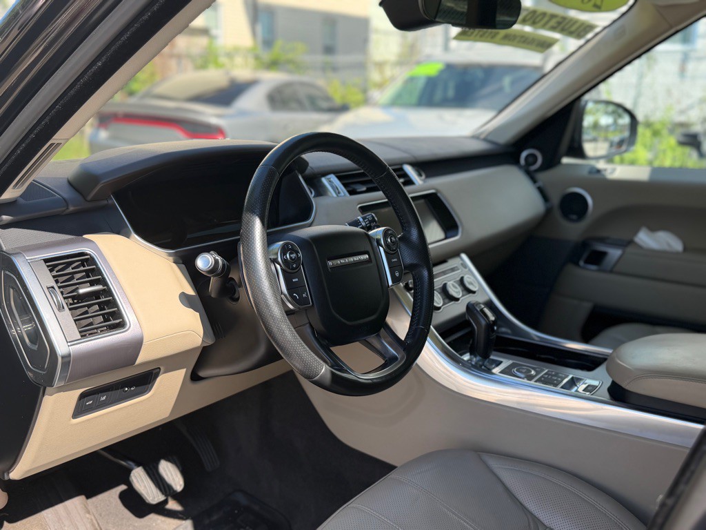 2017 Land Rover Range Rover Sport Image 17