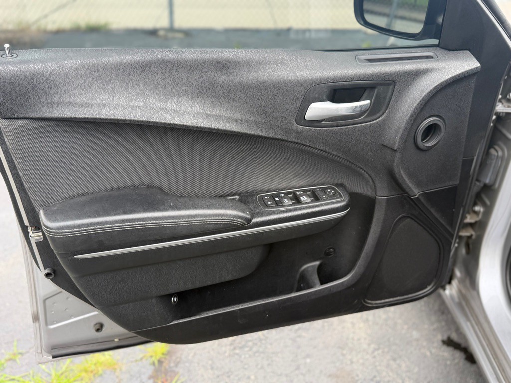 2016 Dodge Charger Image 8