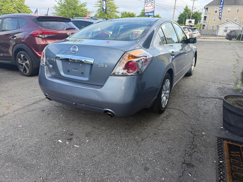 2010 Nissan Altima Image 5
