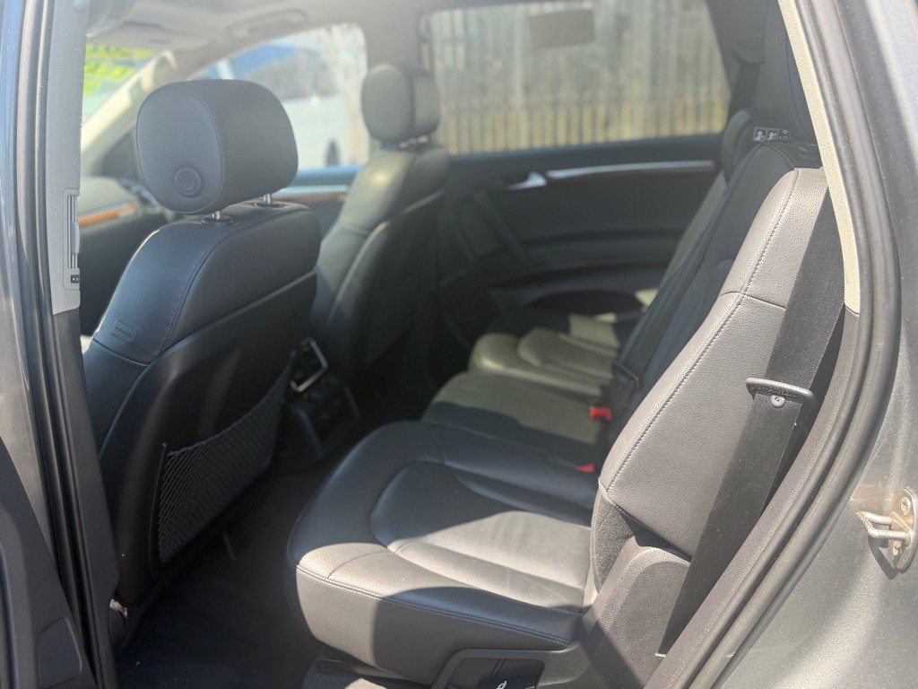 2015 Audi Q7 Image 8