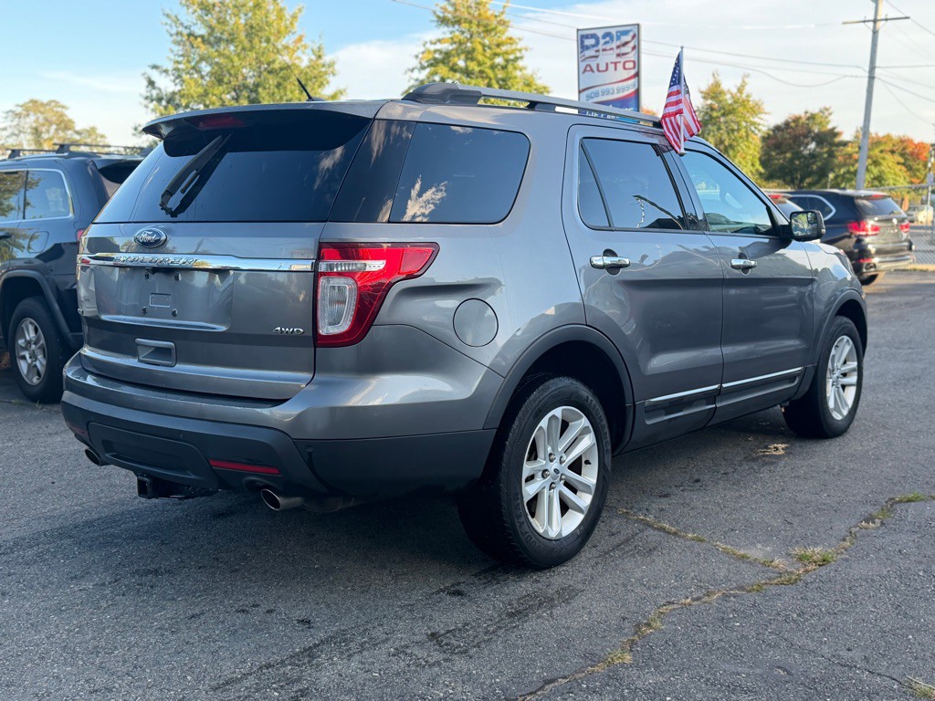 2012 Ford Explorer Image 4