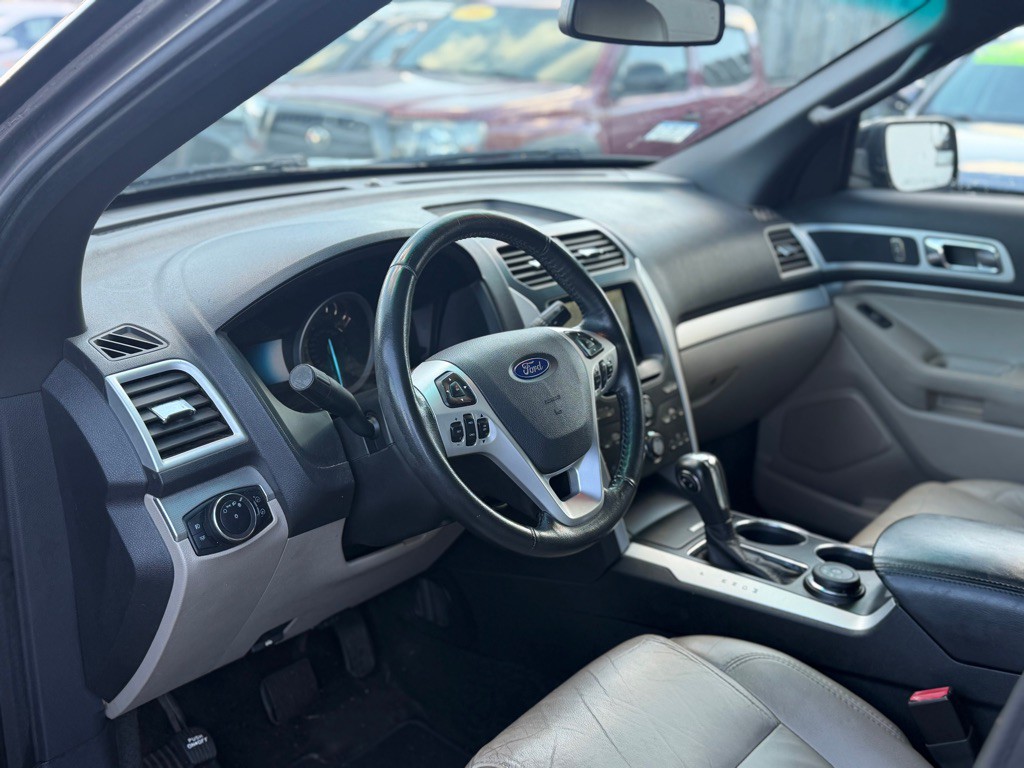 2012 Ford Explorer Image 7