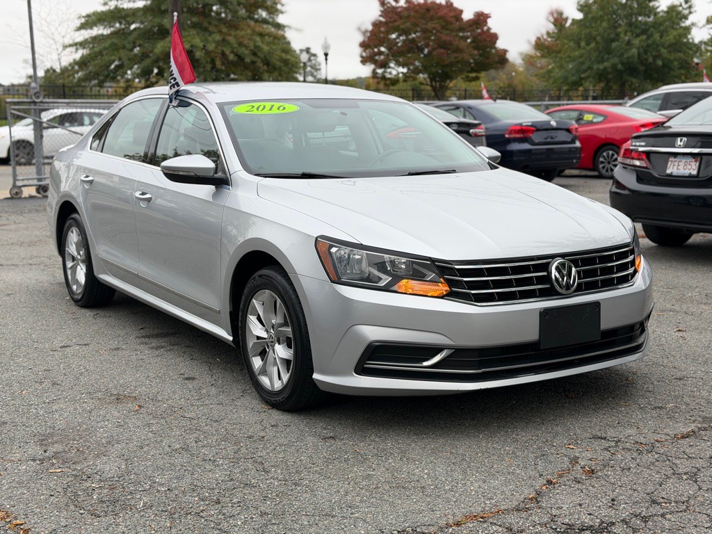 2016 Volkswagen Passat Image 3