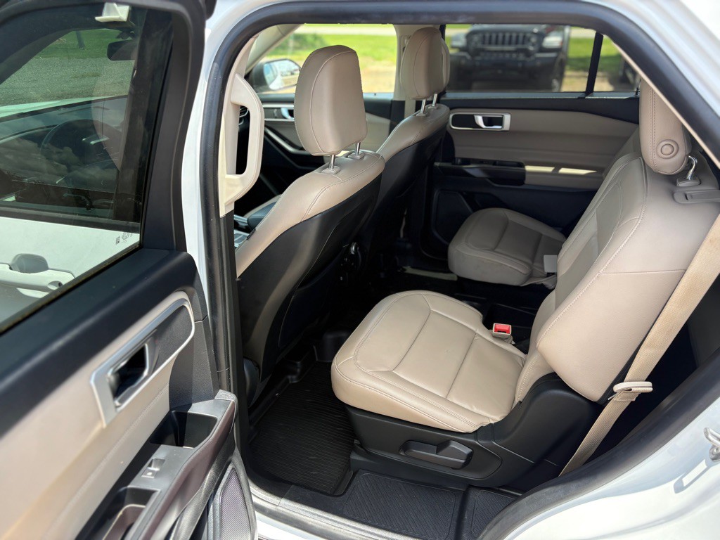 2020 Ford Explorer Image 10