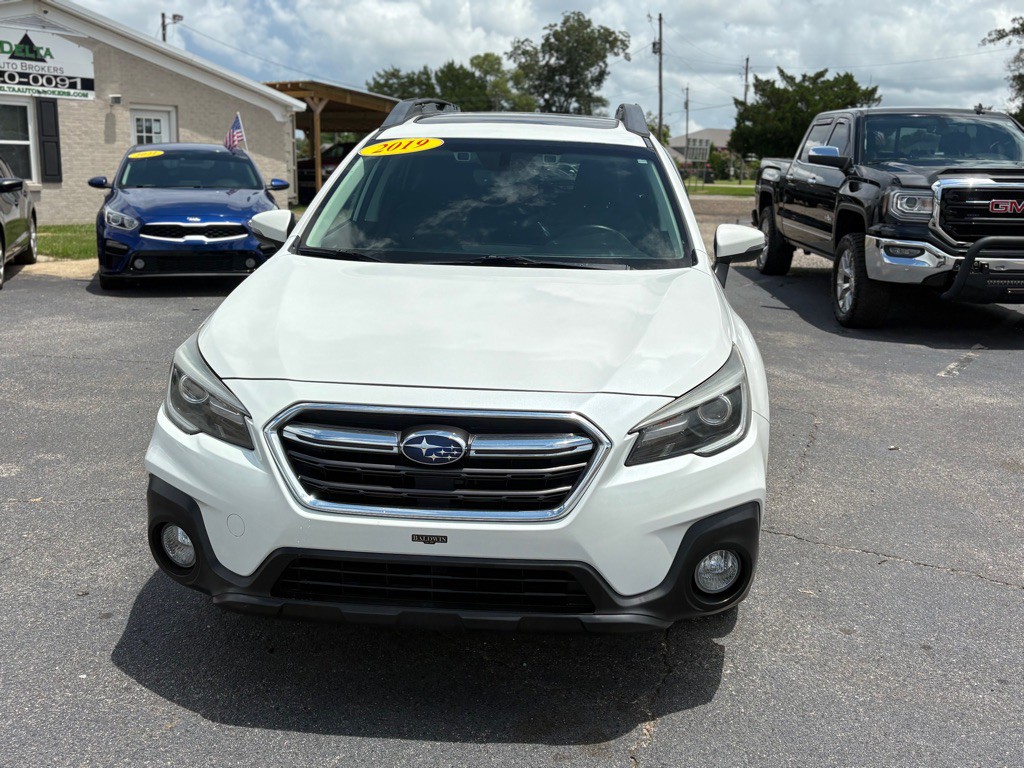 2019 Subaru Outback Image 1