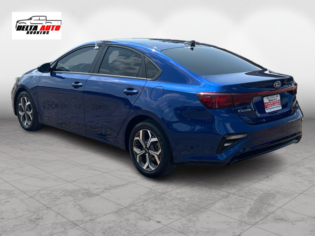 2021 Kia Forte Image 2