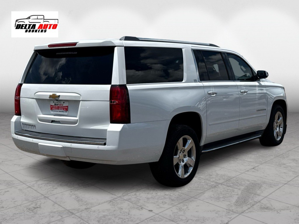 2016 Chevrolet Suburban Image 5