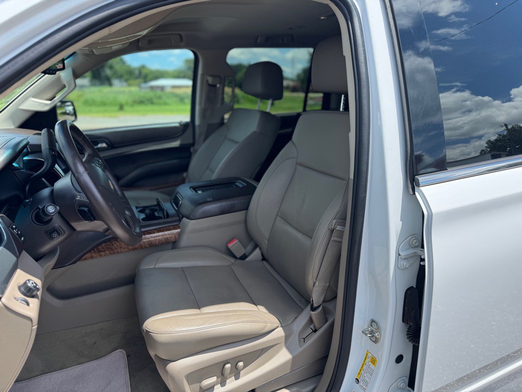 2016 Chevrolet Suburban Image 8