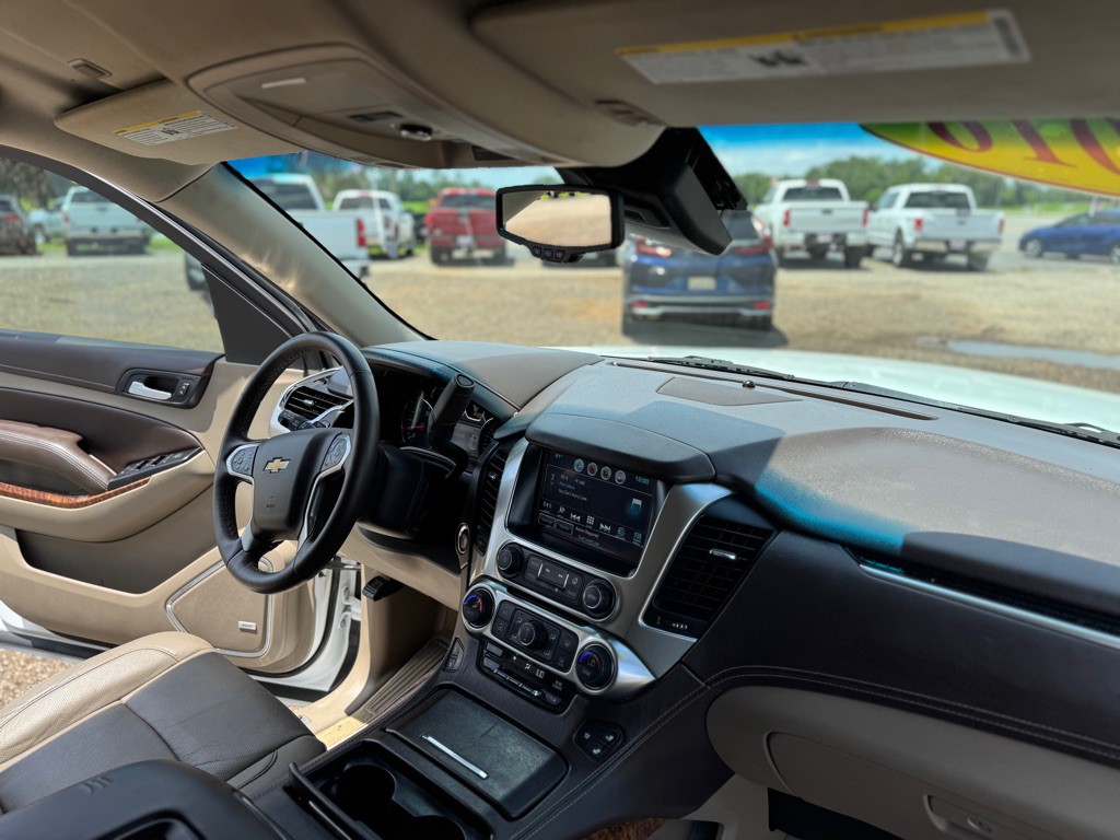 2016 Chevrolet Suburban Image 17