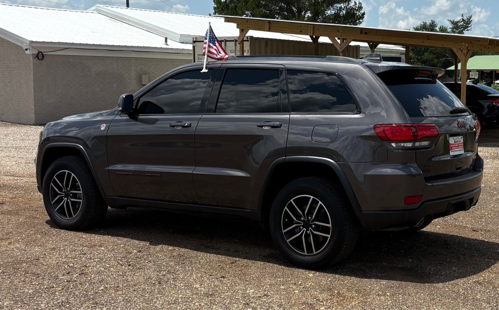2019 Jeep Grand Cherokee Image 3