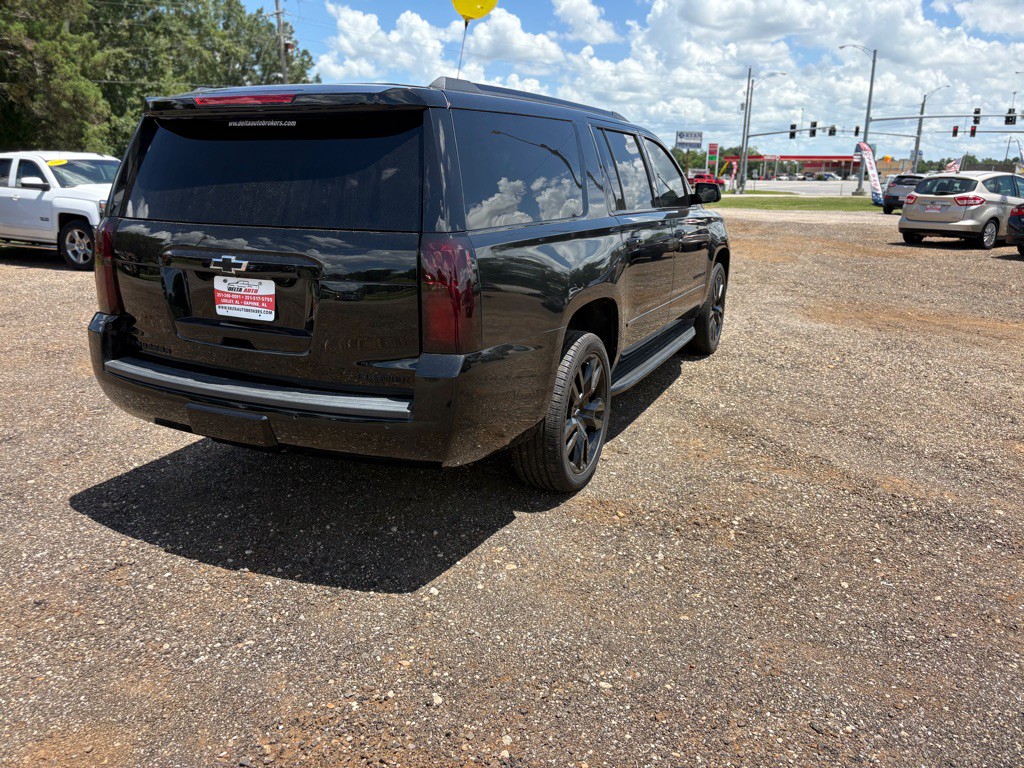 2019 Chevrolet Suburban Image 6