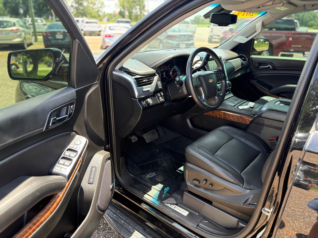 2019 Chevrolet Suburban Image 9