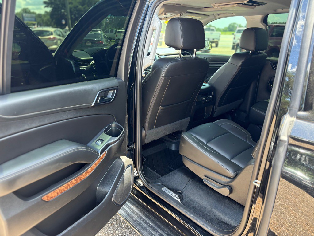 2019 Chevrolet Suburban Image 10