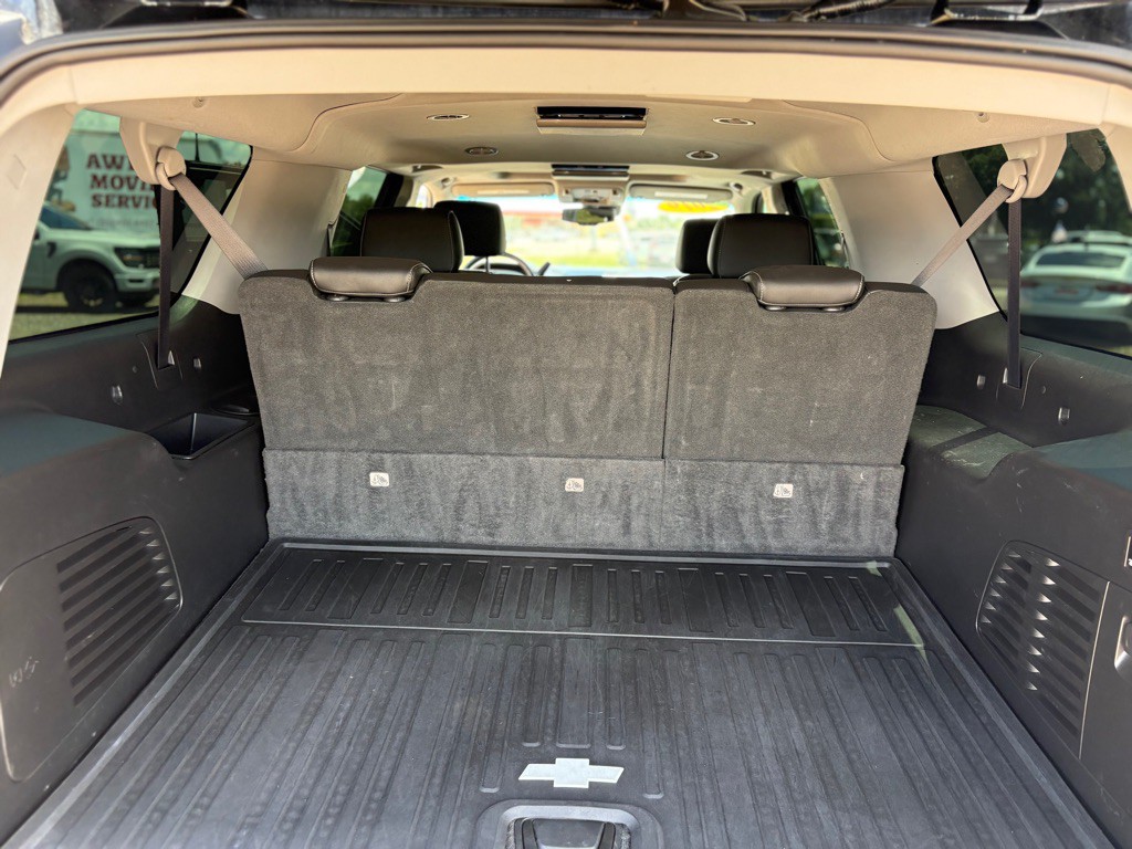 2019 Chevrolet Suburban Image 11