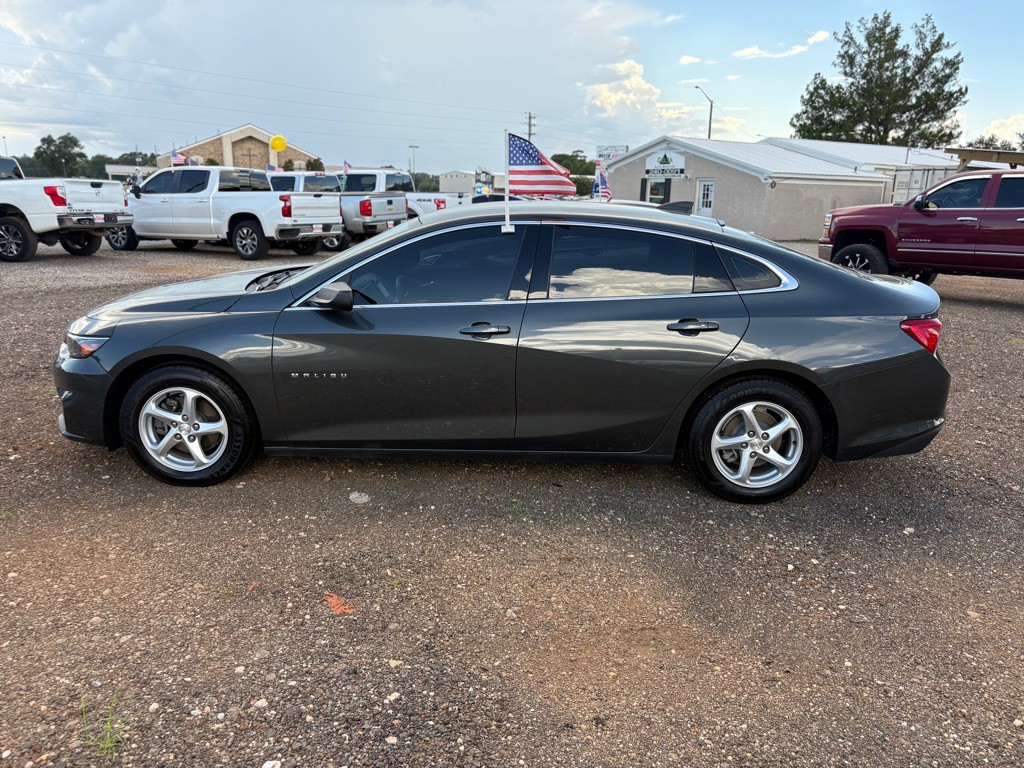 2018 Chevrolet Malibu Image 3