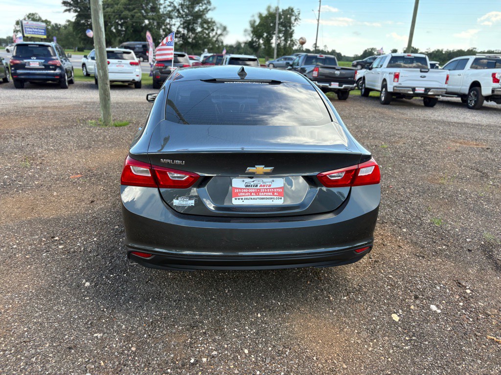 2018 Chevrolet Malibu Image 4