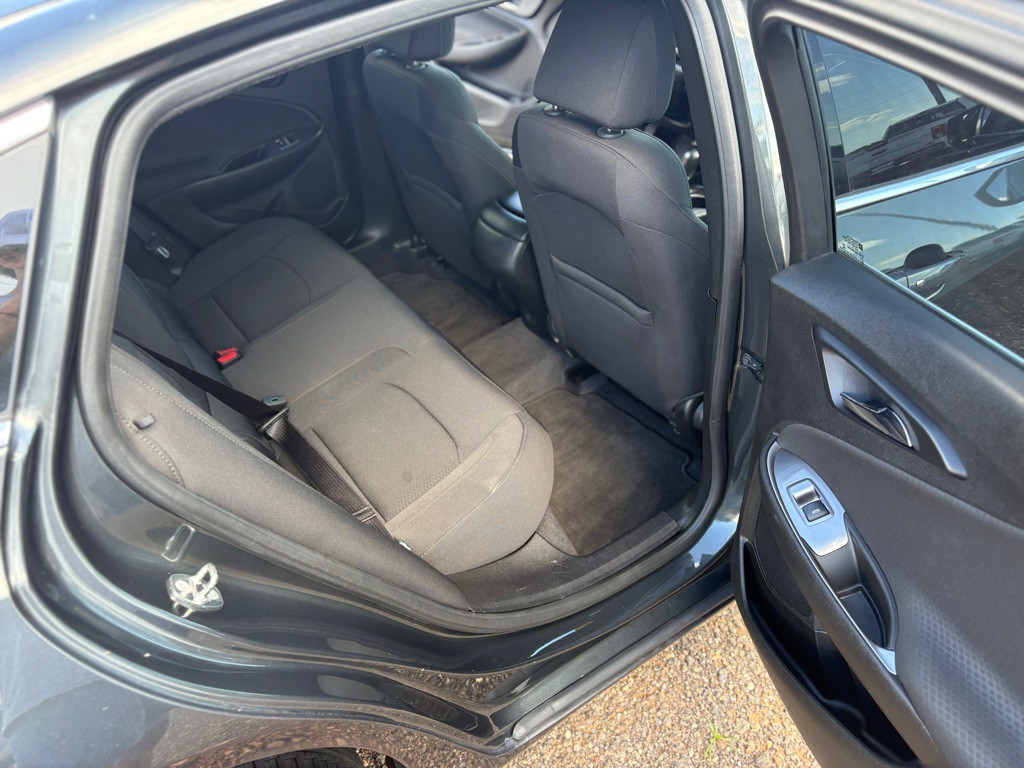 2018 Chevrolet Malibu Image 12