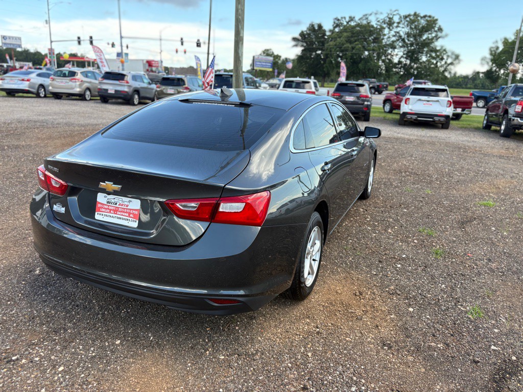 2018 Chevrolet Malibu Image 13