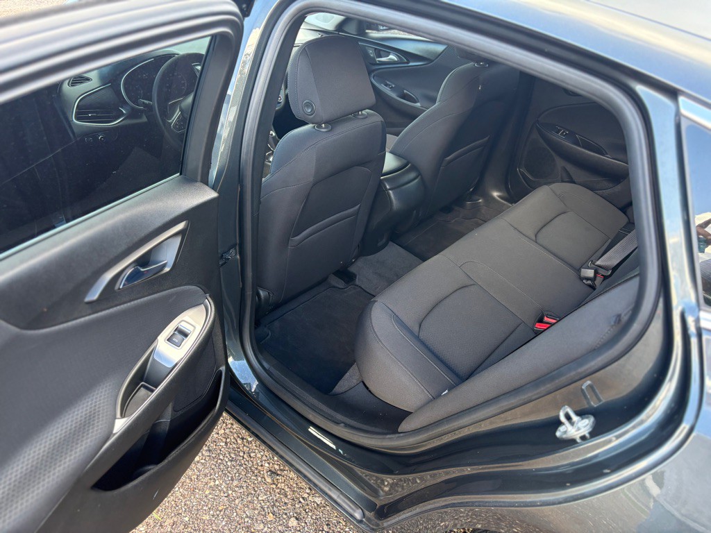 2018 Chevrolet Malibu Image 14