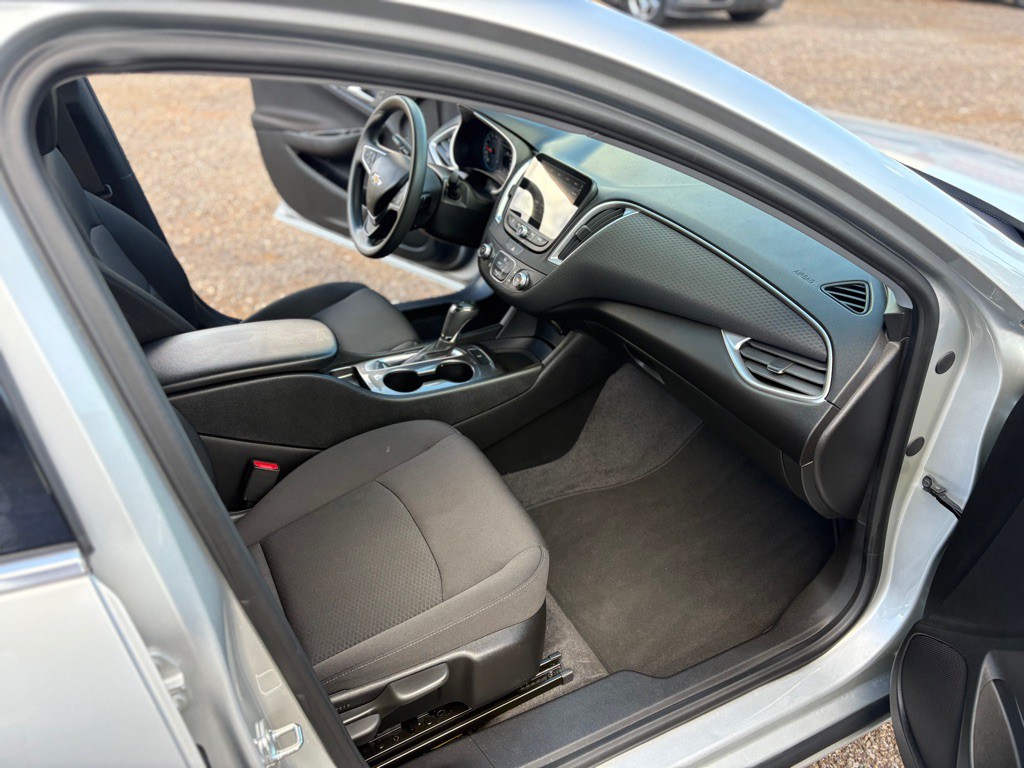 2019 Chevrolet Malibu Image 10