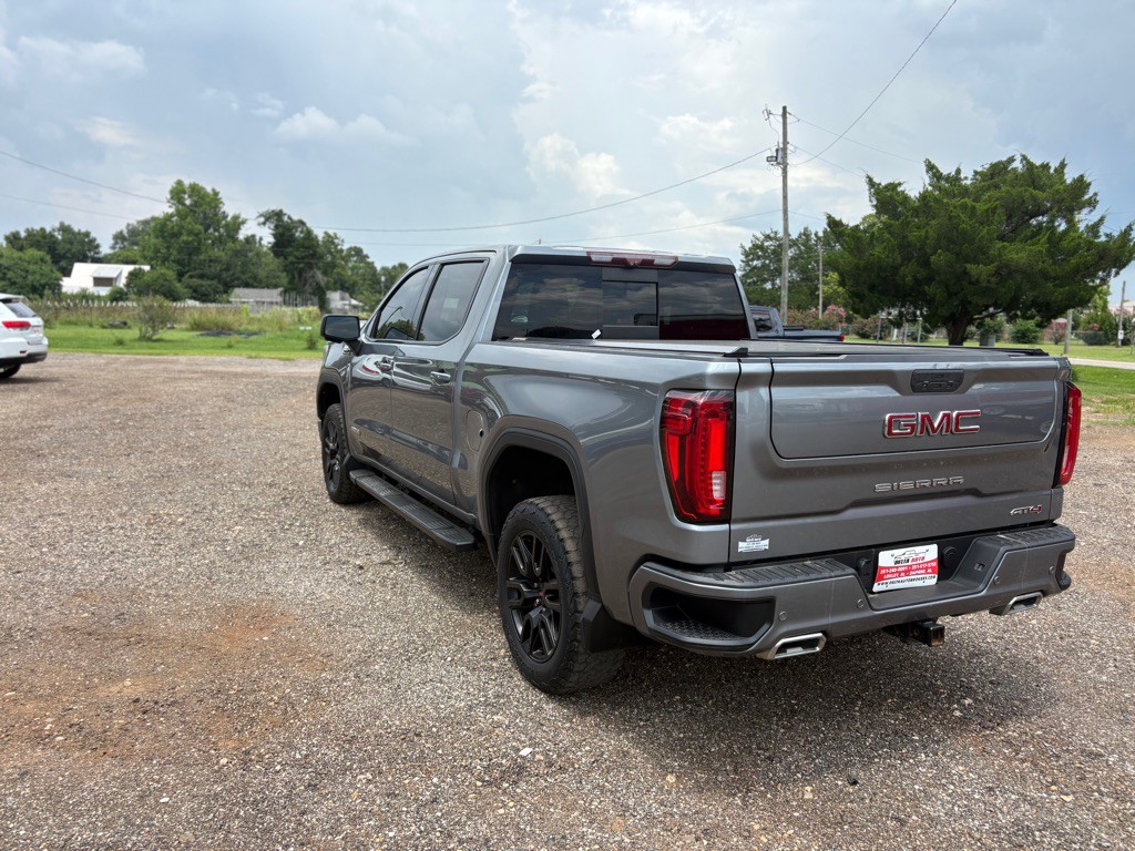 2020 GMC Sierra Image 2