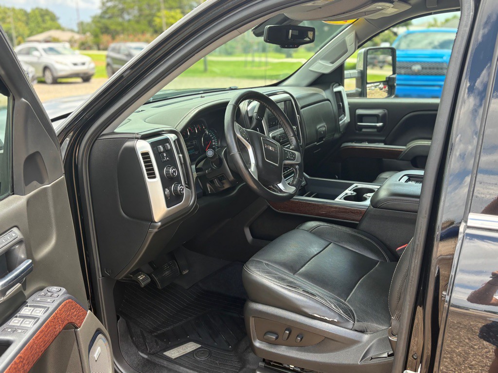 2018 GMC Sierra Image 9