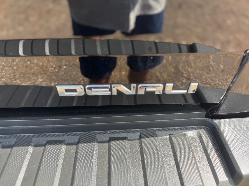 2018 GMC Sierra Image 10