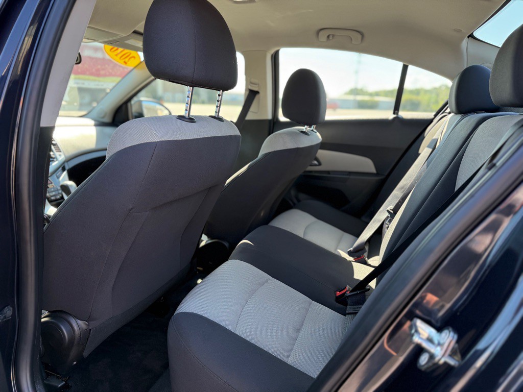 2016 Chevrolet Cruze Image 11