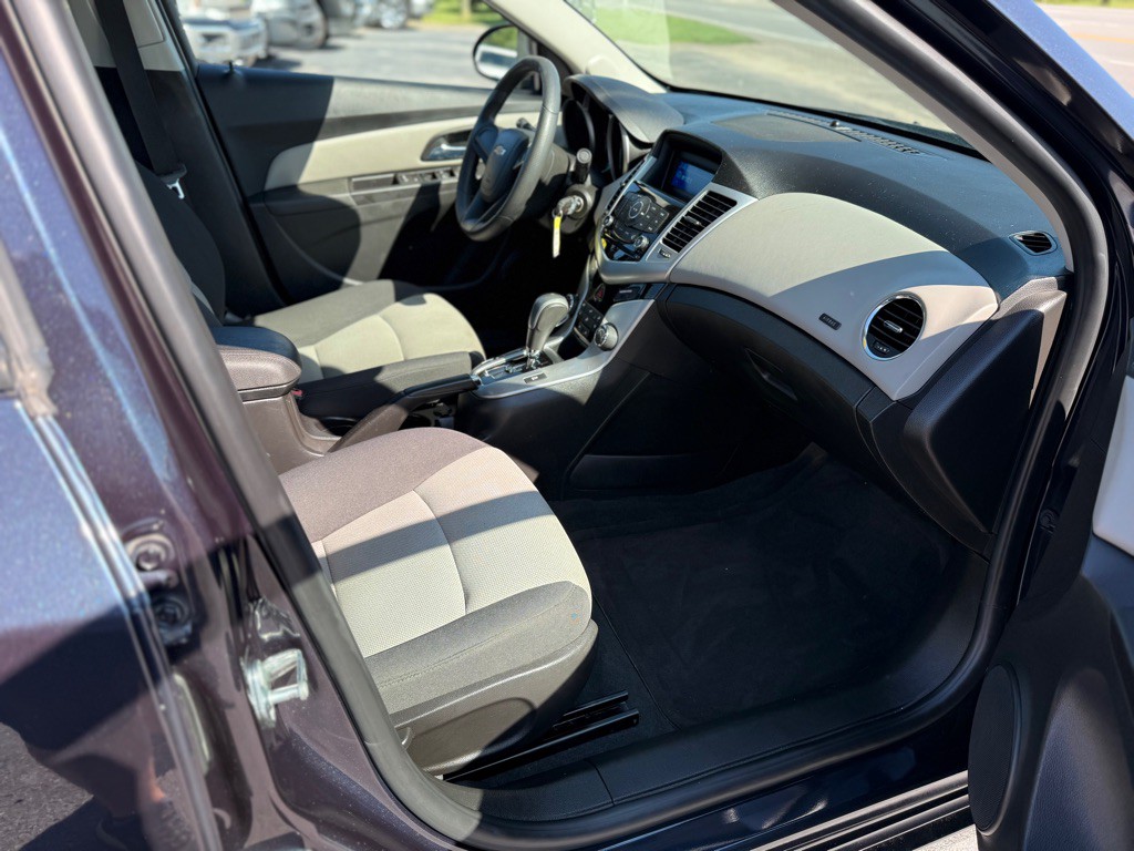 2016 Chevrolet Cruze Image 13