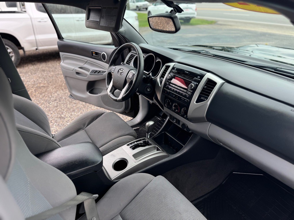 2012 Toyota Tacoma Image 17