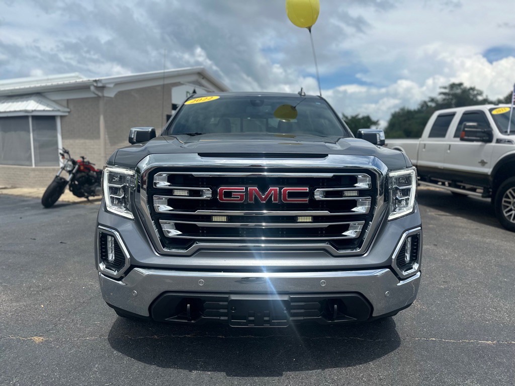 2022 GMC Sierra Image 2