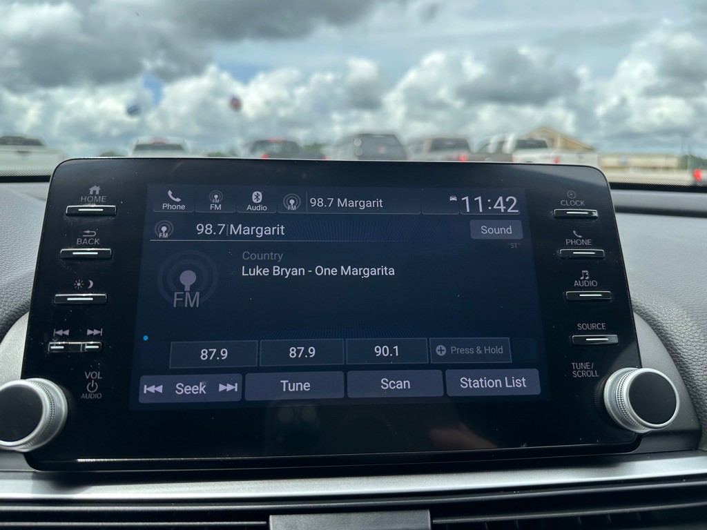 2022 Honda Accord Image 16