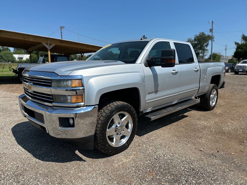 2015 Chevrolet Silverado 1500 Image 2