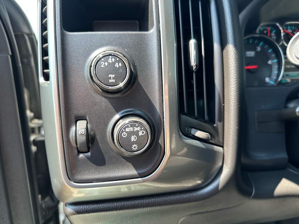 2015 Chevrolet Silverado 1500 Image 12