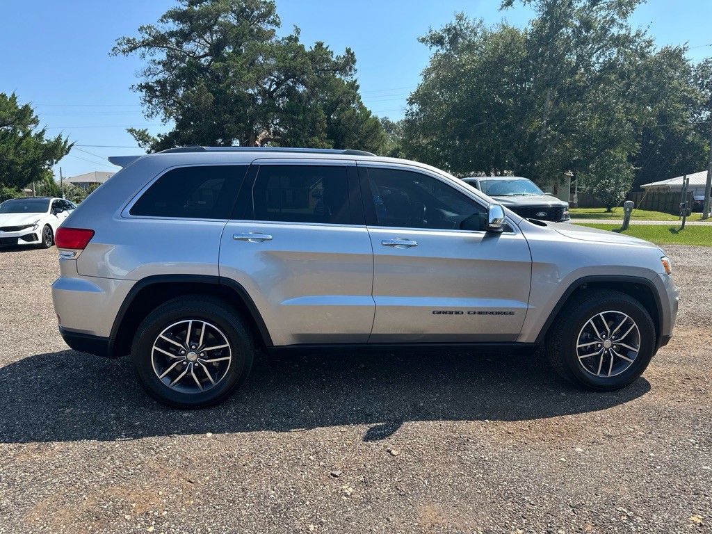 2018 Jeep Grand Cherokee Image 3